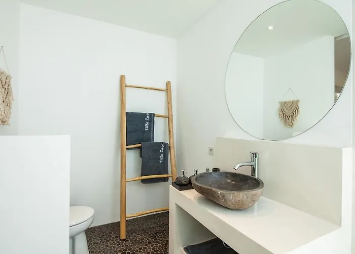 New 5 Bedroom Close To Eat Street Villa *