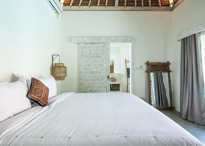 Villa New 5 Bedroom Close To Eat Street