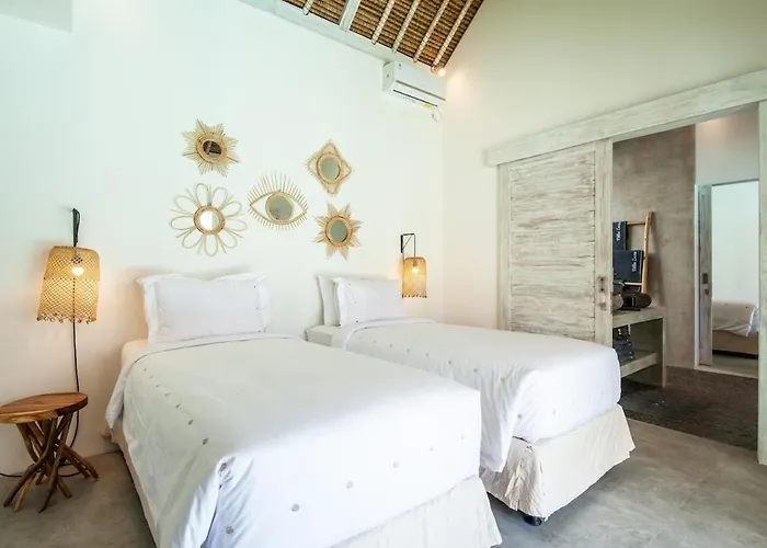 New 5 Bedroom Close To Eat Street Villa *